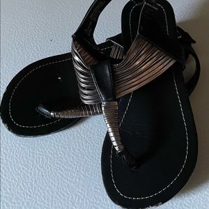 Kids sandals size 11